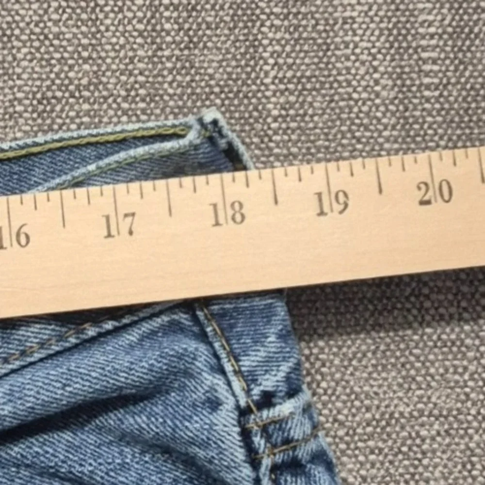 Levi 550 men's medium wash denim blue‎ jeans 38x32 Cotton straight leg